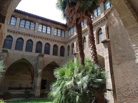 BLOGSSIPGIRL TE ANIMA A DESCUBRIR: MONASTERIO DE LA RESURRECCIÓN. UNA JOYA, UN REMANSO DE PAZ EN EL CENTRO DE ZARAGOZA