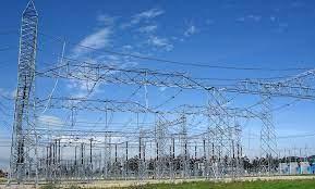 Vecinos de Montequinto denuncian constantes microcortes de luz y daños en electrodomésticos