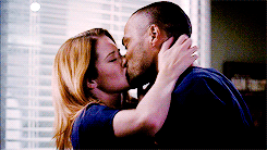 Reseña: Y que te quedes - Cherry Chic Reseña: Y que te quedes - Cherry Chic