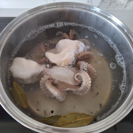 Pulpo de ración a la plancha con arroz basmati Pulpo de ración a la plancha con arroz basmati