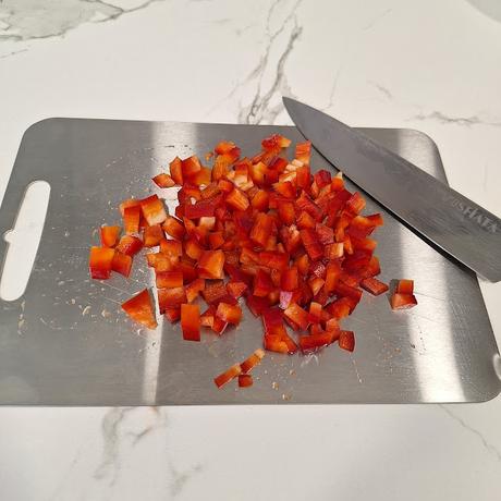 Ensalada de lentejas de tierra de campos con sepia y verduras