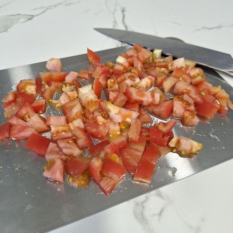 Ensalada de lentejas de tierra de campos con sepia y verduras