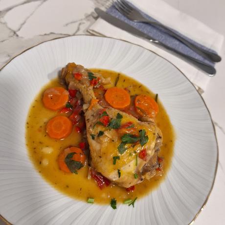 Jamoncitos de pollo guisado a la cerveza