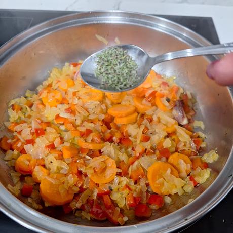 Jamoncitos de pollo guisado a la cerveza