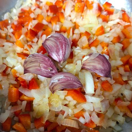 Jamoncitos de pollo guisado a la cerveza