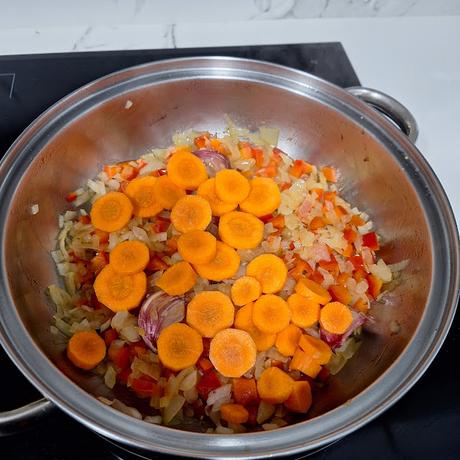 Jamoncitos de pollo guisado a la cerveza