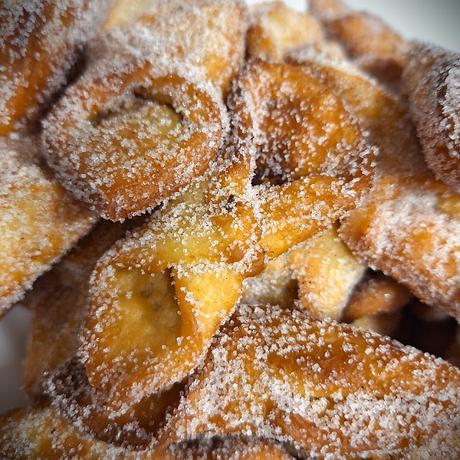 Pestiños con azucar y canela