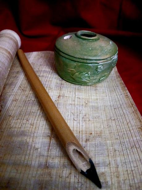 EL ATRAMENTARIUM ROMANO: LA TINTA NEGRA QUE ESCRIBIÓ LA HISTORIA DE ROMA. EL ATRAMENTARIUM ROMANO: LA TINTA NEGRA QUE ESCRIBIÓ LA HISTORIA DE ROMA.