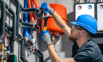 Un mundo tecnológico cambiante : Nuevas normas para atender nuevas necesidades : Nuevo RITE (en curso), Reglamento Contra Incendios en Industrias (ya aprobado)