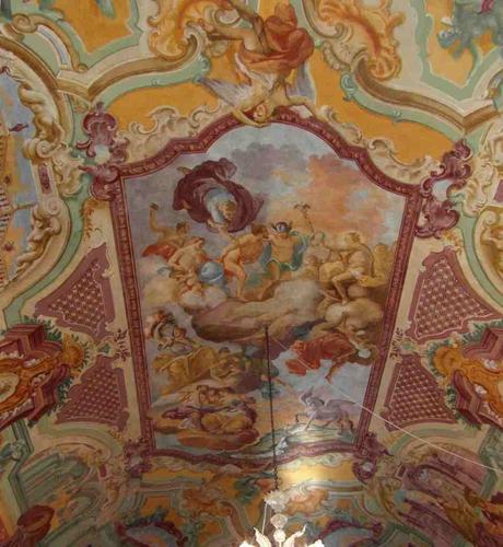 Alegorías en el Palacio Ducal de Martina Franca Alegorías en el Palacio Ducal de Martina Franca