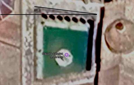 Gnomónica en el claustro de la Catedral de Tortosa Gnomónica en el claustro de la Catedral de Tortosa