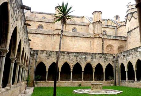 Gnomónica en el claustro de la Catedral de Tortosa