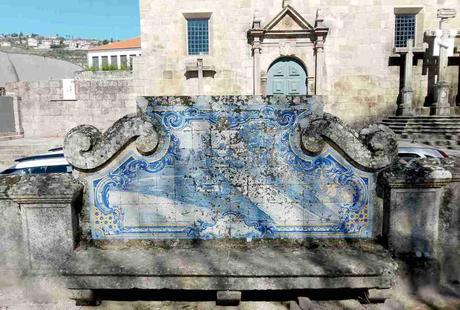 Relojes solares y pacífico icosaedro en Lamego Relojes solares y pacífico icosaedro en Lamego