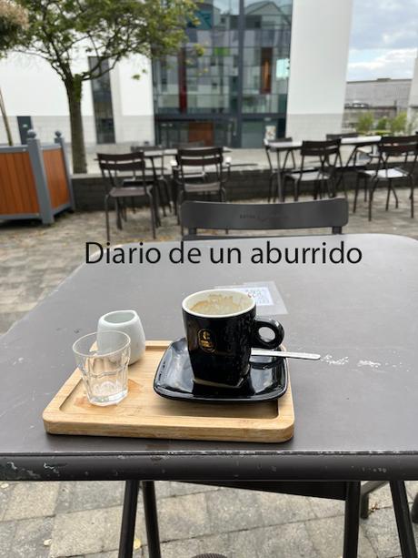 Cierra restaurante-librería 