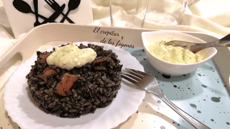 CALAMARES A LA PLANCHA CON ARROZ NEGRO calamares a la plancha