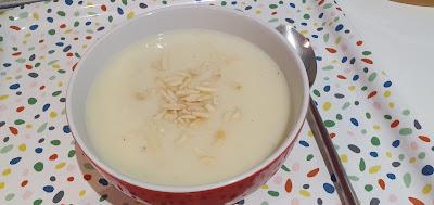 Crema fría de espárragos, pepino y yogur