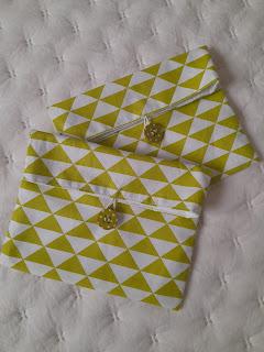 COMO APROVECHO TELAS Y BOTONES COMO APROVECHO TELAS Y BOTONES