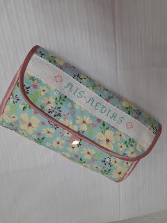 Estuche guardamedias 