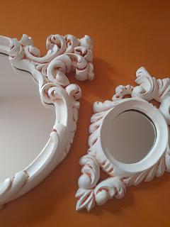 UNOS VIEJOS ESPEJOS UNOS VIEJOS ESPEJOS