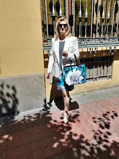 FALDA + BOLSO CON FLORES FALDA + BOLSO CON FLORES