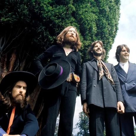 La Nostalgia y el Amor en 'In My Life' de The Beatles