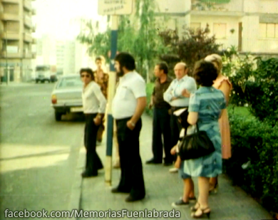 Esperando al autobús en 1979 Esperando al autobús en 1979