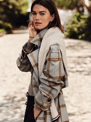 Guía Back to Work Tommy Hilfiger Otoño 2025 Tommy Hilfiger, back to work, moda oficina, estilo preppy, ropa trabajo, outfit profesional, blazers mujer, layering oficina, bolsos trabajo, sastrería femenina, moda otoño, tendencias trabajo, estilo profesional, American Icon bag, preppy style, moda corporativa, outfits septiembre, vuelta trabajo, estilo elegante, moda americana