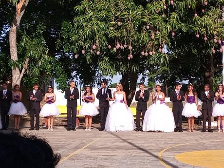 Quince años entre princesas y galanes