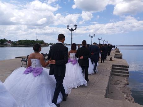 Quince años entre princesas y galanes