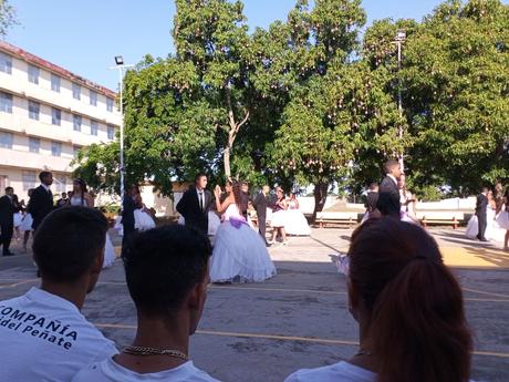 Quince años entre princesas y galanes