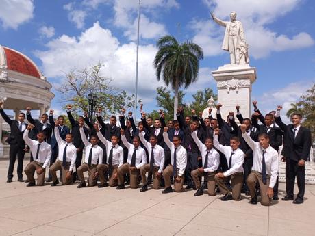 Quince años entre princesas y galanes