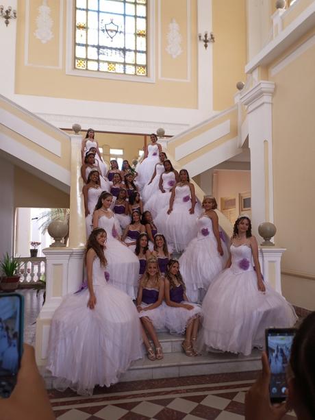 Quince años entre princesas y galanes