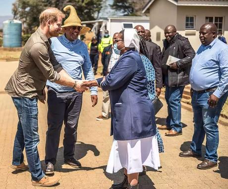 Alerta chismosa: el Príncipe Harry y su salida de la fundación Sentebale Los resultados de la investigación