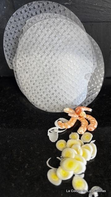 Obleas de Arroz y Langostinos con Pico de Gallo Obleas de Arroz y Langostinos con Pico de Gallo