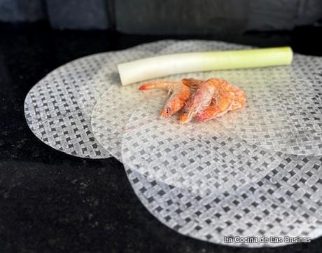 Obleas de Arroz y Langostinos con Pico de Gallo Obleas de Arroz y Langostinos con Pico de Gallo