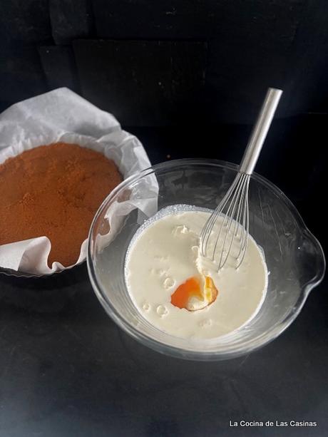 Tarta de queso con base de galleta Lotus y Crema de Yema Tarta de queso con base de galleta Lotus y Crema de Yema