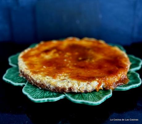 Tarta de queso con base de galleta Lotus y Crema de Yema Tarta de queso con base de galleta Lotus y Crema de Yema
