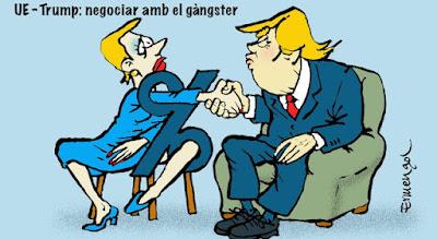 La masificación en el mar balear devora los ecosistemas y las playas La masificación en el mar balear devora los ecosistemas y las playas