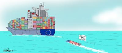 La masificación en el mar balear devora los ecosistemas y las playas La masificación en el mar balear devora los ecosistemas y las playas