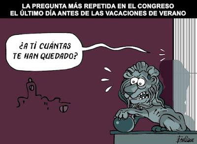 La masificación en el mar balear devora los ecosistemas y las playas La masificación en el mar balear devora los ecosistemas y las playas