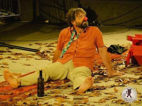 Un Vania sen paredes: o teatro convertido en experiencia circular Un Vania sen paredes: o teatro convertido en experiencia circular