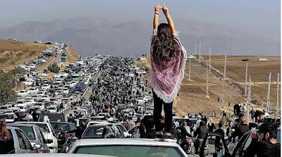 La ficción de la realidad: Leer Lolita en Teherán