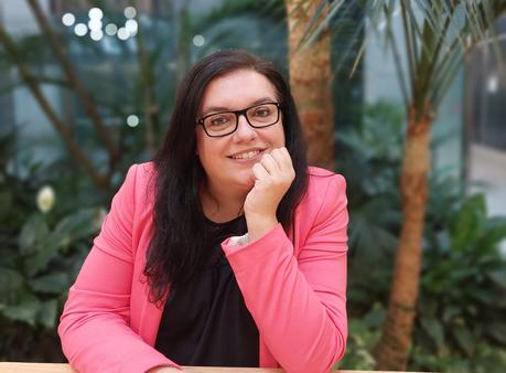 Vanessa Yepes: «Siempre que generas un sentimiento en el lector, provoca enganche a la historia» Vanessa Yepes: «Siempre que generas un sentimiento en el lector, provoca enganche a la historia»