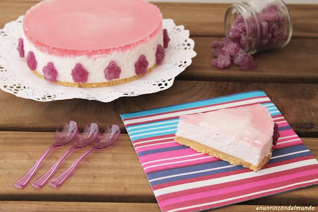 Tarta mousse de violetas