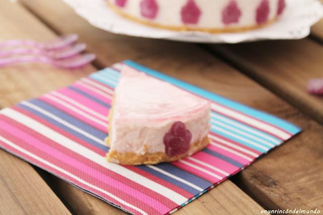 Tarta mousse de violetas