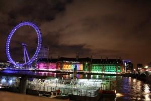 382602 10150429268151277 542171276 8788779 306820774 n 300x200 Las vacaciones de shopping de Sabrina y Elisa