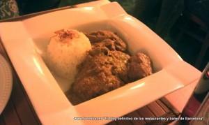 Rendang Daging - Ternera estofada en salsa de leche de coco y especias