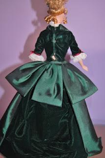 Victorian Holiday Barbie y Kelly