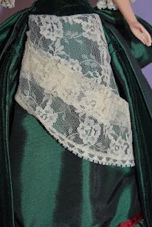 Victorian Holiday Barbie y Kelly