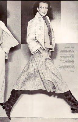 Mi falda midi plisada azul klein